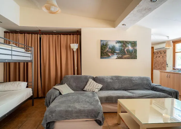 To Kyma Del Mar * פסאקודיה